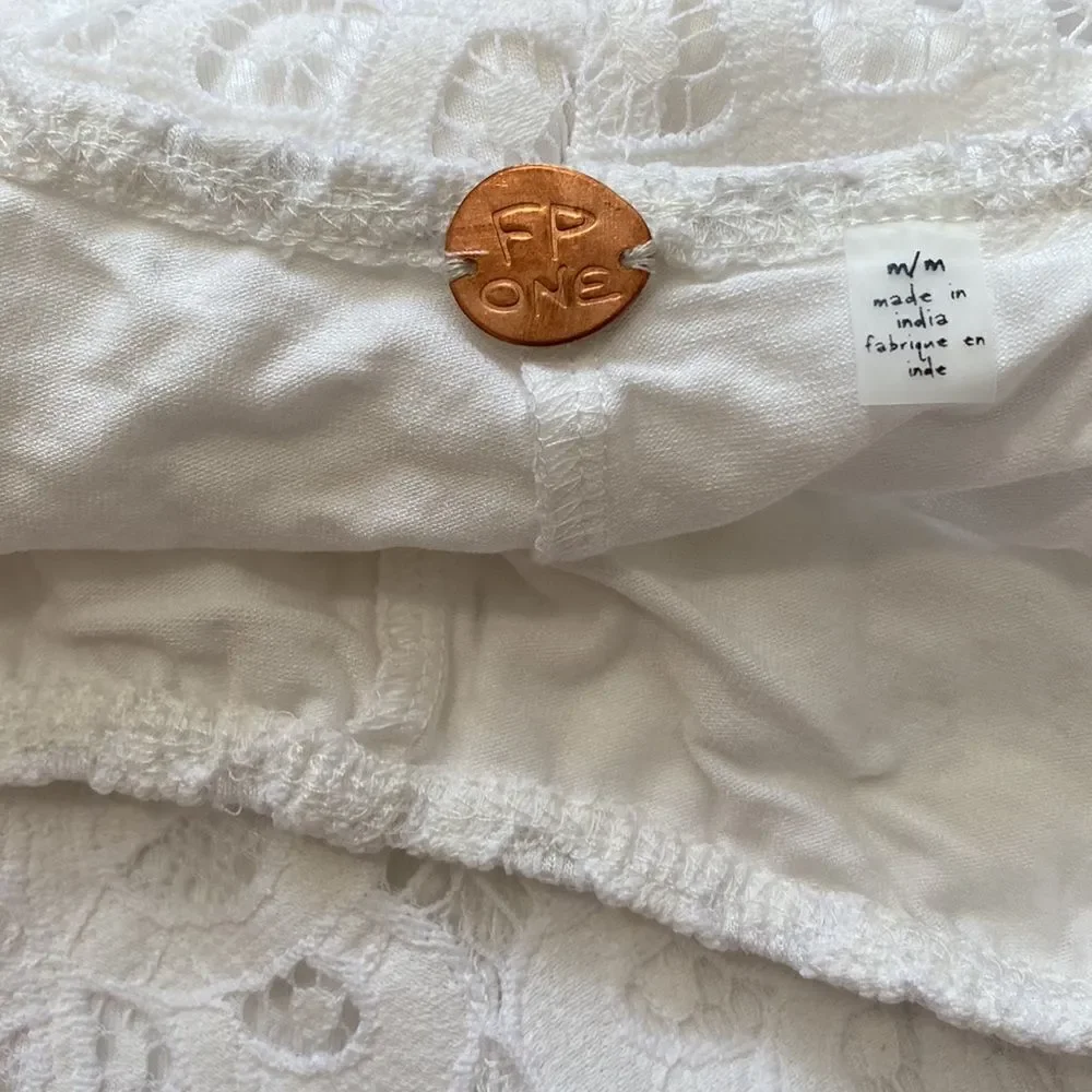 New Free People One Adella Shorts in White Size Medium